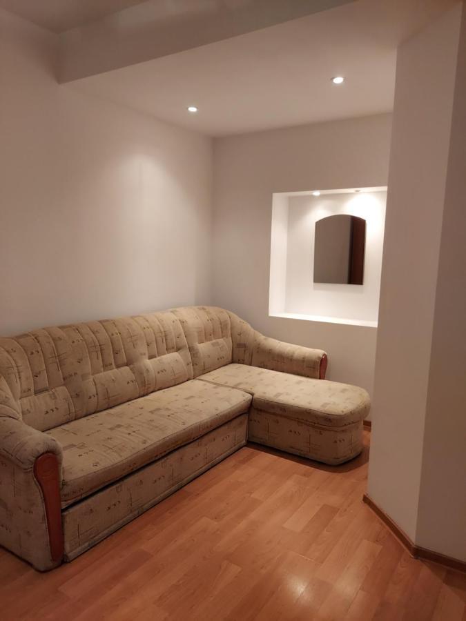 Bya Apartment Iasi Bagian luar foto